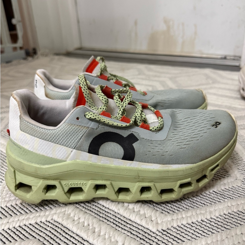 On Running Women's Sneakers in Gray and Light Green - Picture 2 of 3